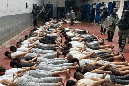 ۰۴۱۸۳۹b124634467bd169883e379c44c